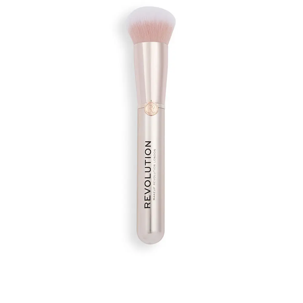Bluffing Foundation Brush #R7 by Revolution Make Up Bluffing - Bluffing Foundation Brush #R7 by Revolution Make Up
