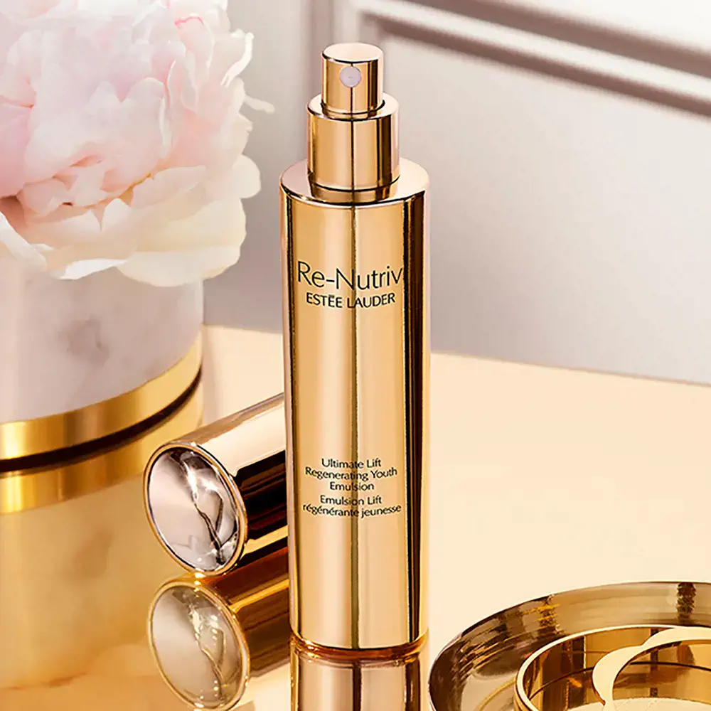 Re-Nutriv - Re-Nutriv Ultimate Lift Regenerating Youth Emulsion Moisturizer by Estée Lauder