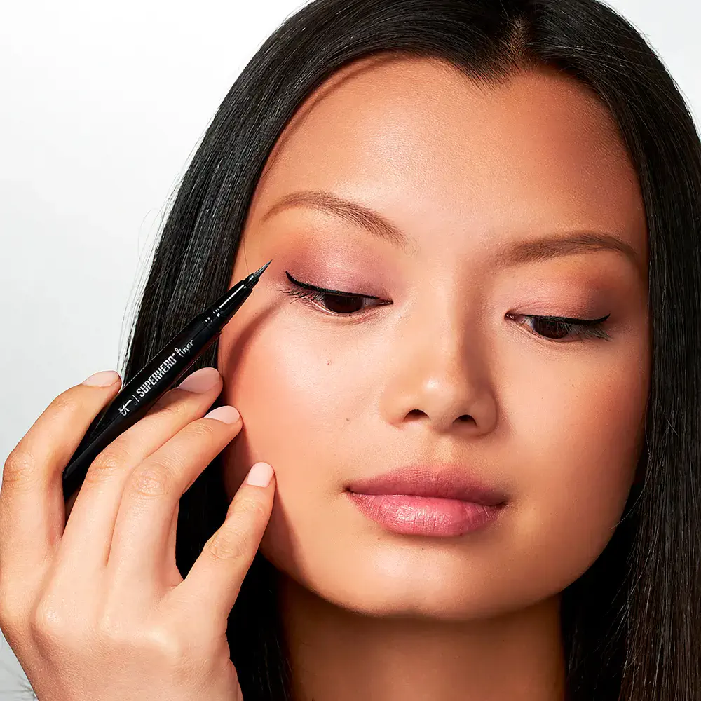 Superhero - Superhero Liner Eyeliner Pen #Black by It Cosmetics