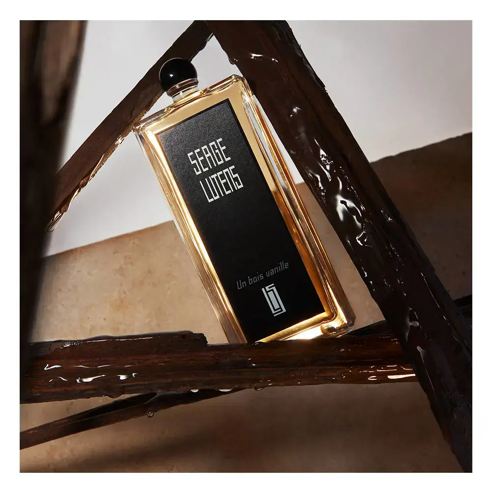 Collection Noire - Un Bois Vanille Eau De Parfum Spray by Serge Lutens