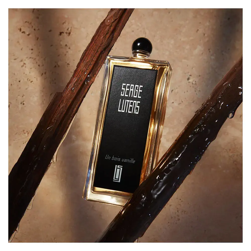 Collection Noire - Un Bois Vanille Eau De Parfum Spray by Serge Lutens