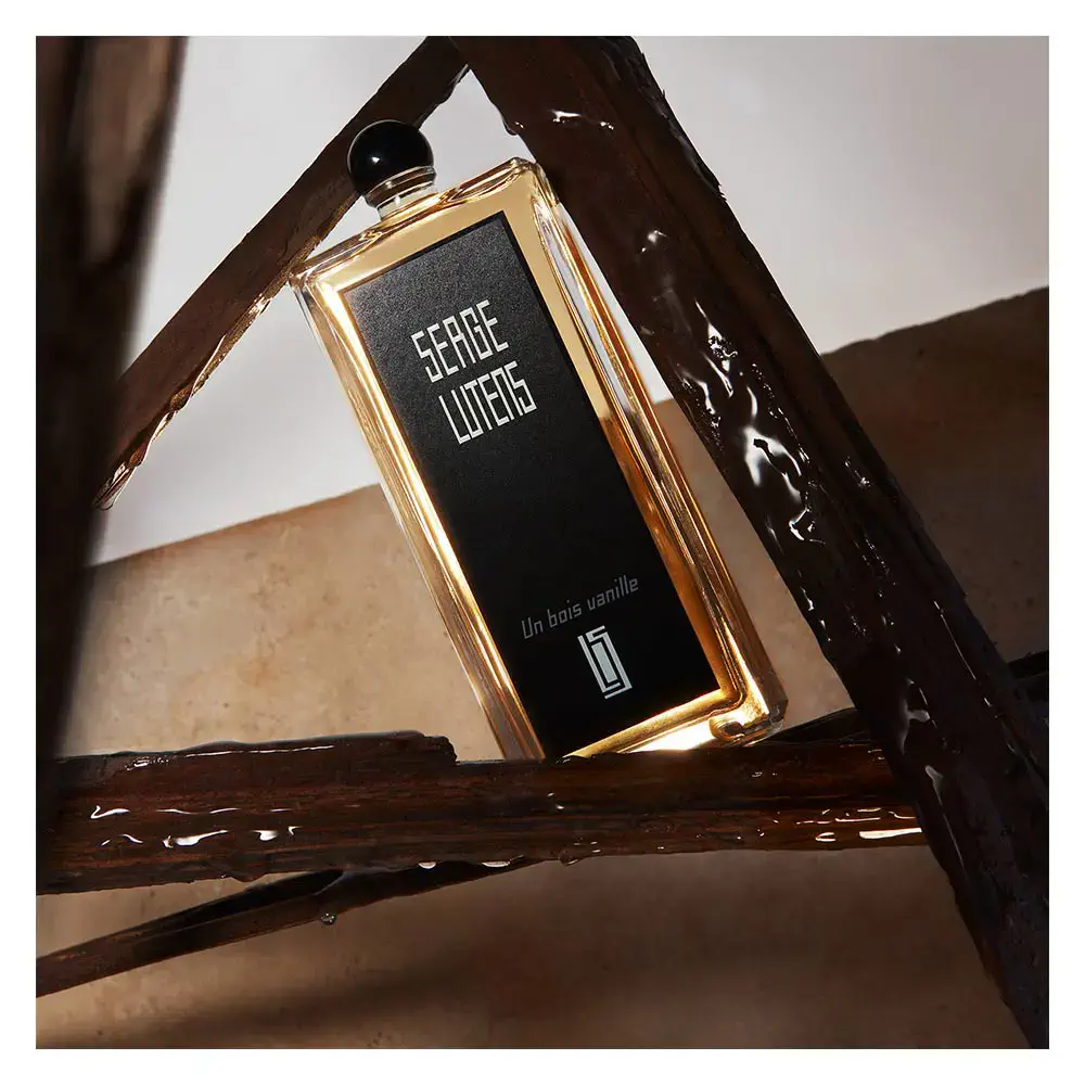 Collection Noire - Un Bois Vanille Eau De Parfum Spray by Serge Lutens