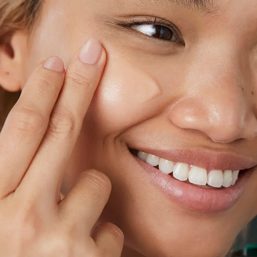 Vitamin C - Vitamic C Glow Boosting Moisturizer by The Body Shop